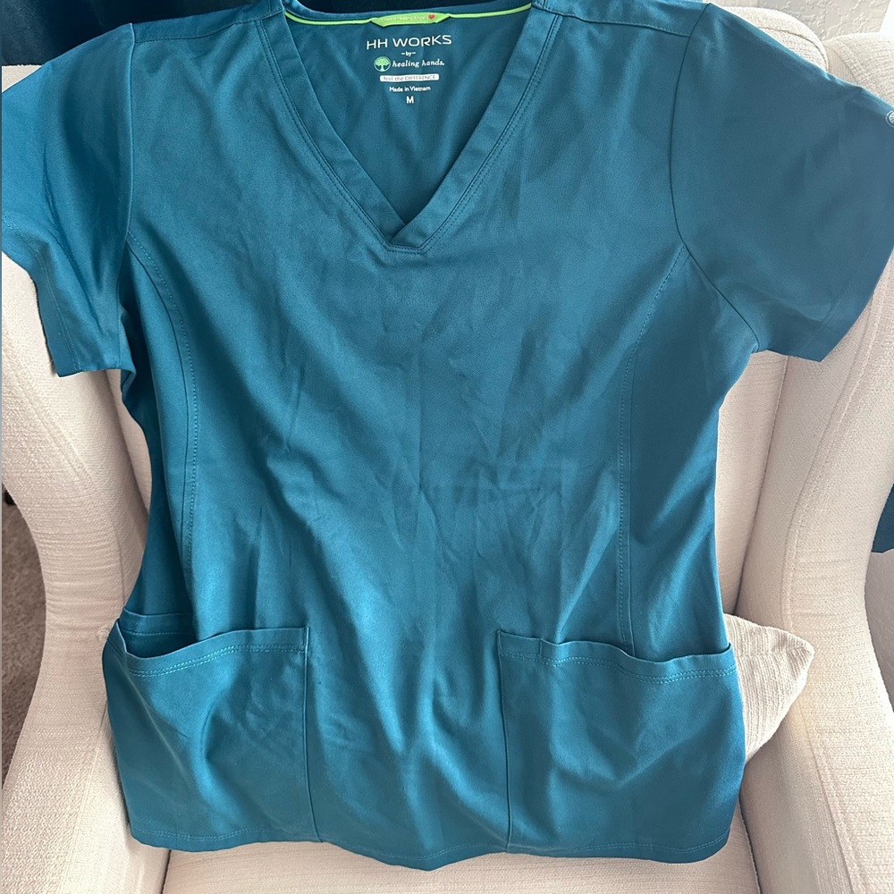 Scrub set - Picture 2 of 7
